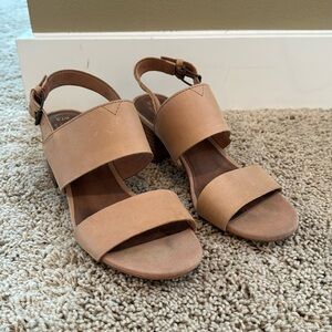 Toms Women’s Suede Heels Size 7.5